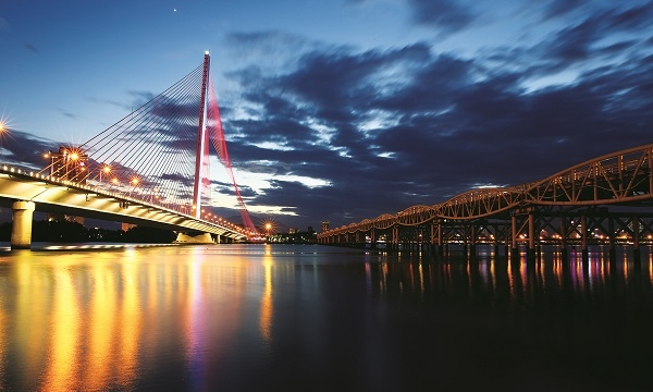 Những chiếc cầu trên sông Hàn
